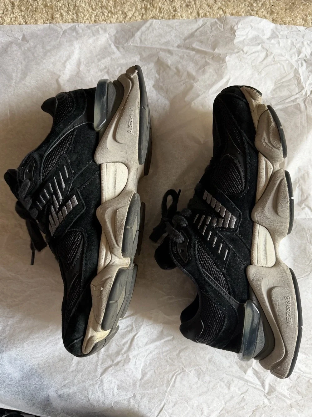 New Balance 9060 Sneakers